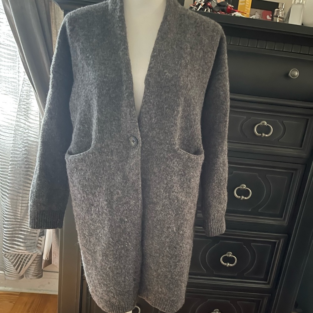 Uniqlo 100% Wool Knit Oversized Long Cardigan Coat,Used in Very good condition.